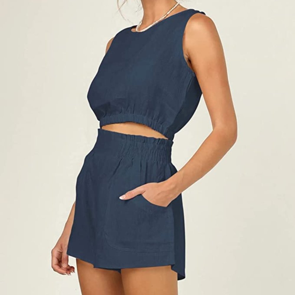 Sleeveless Crop Tank Top and High Waist Pocketed Shorts Set
